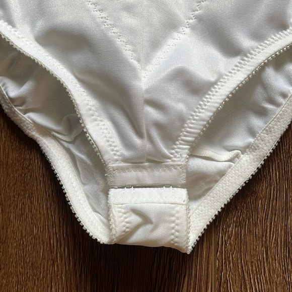 Glamorize shape ware 34F - Picture 5 of 8